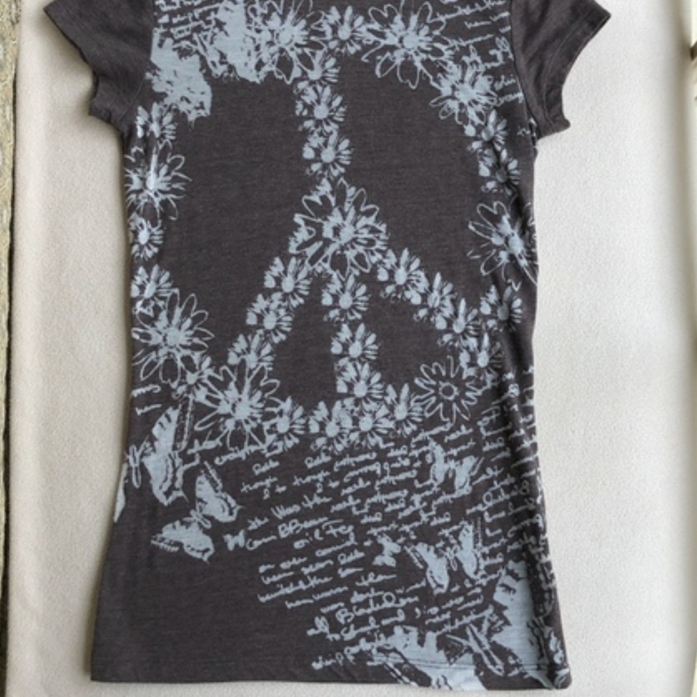 Mudd Charcoal Tee with Light Blue Floral Peace Graphic